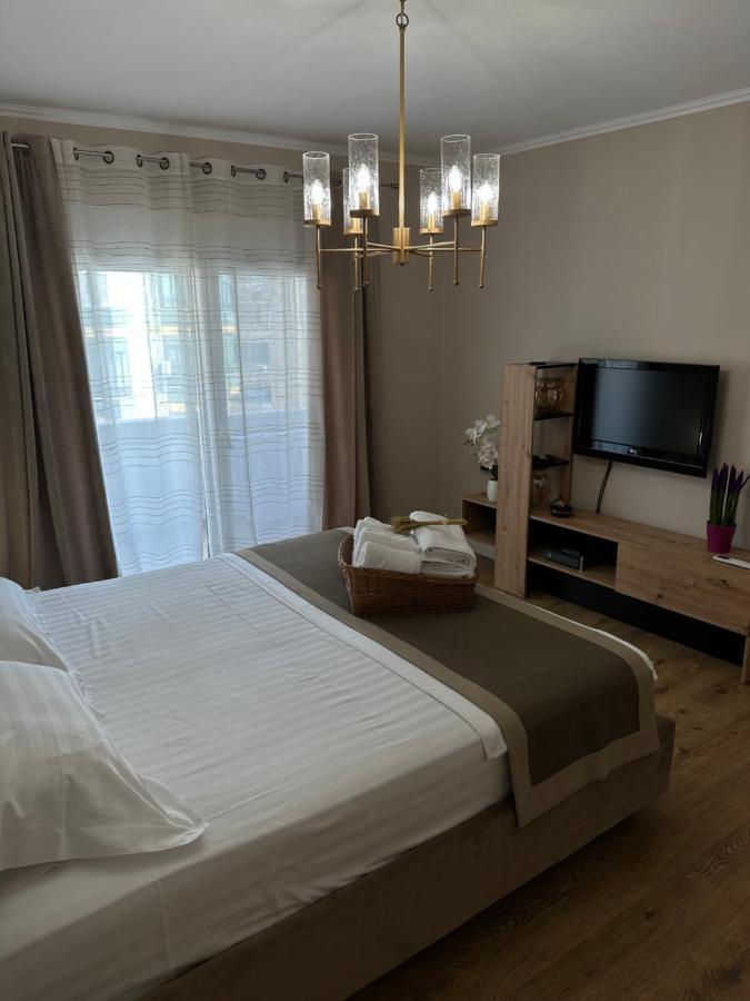 Eja Apartment 3 Tirana Eksteriør billede