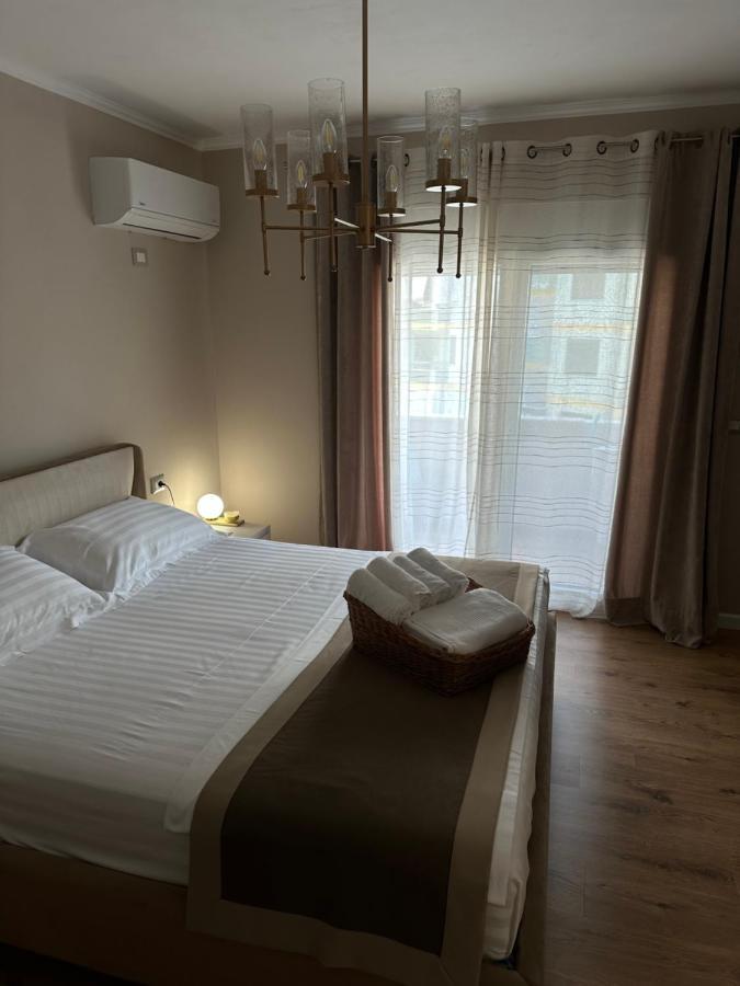 Eja Apartment 3 Tirana Eksteriør billede